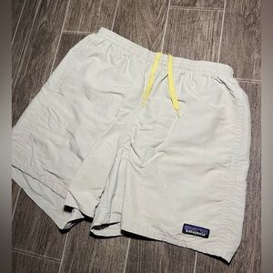 Patagonia Baggies Shorts Mens Small Green Swim Trunks Lightweight Lined Outdoor